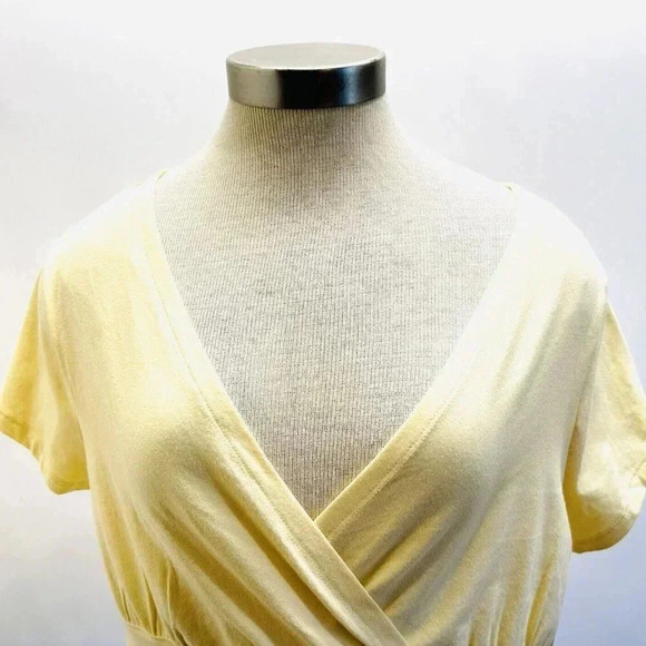 NWT SO GOODS FOR LIFE Juniors Short Sleeve Pullover V-Neck Yellow Cropped Top 2X - Picture 2 of 10